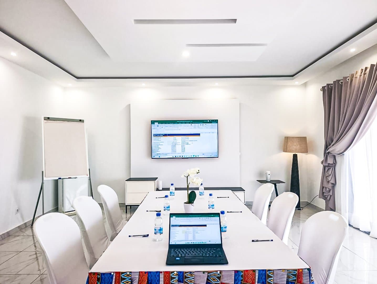 Salle de sous commission ( 1 à 10 places assises)